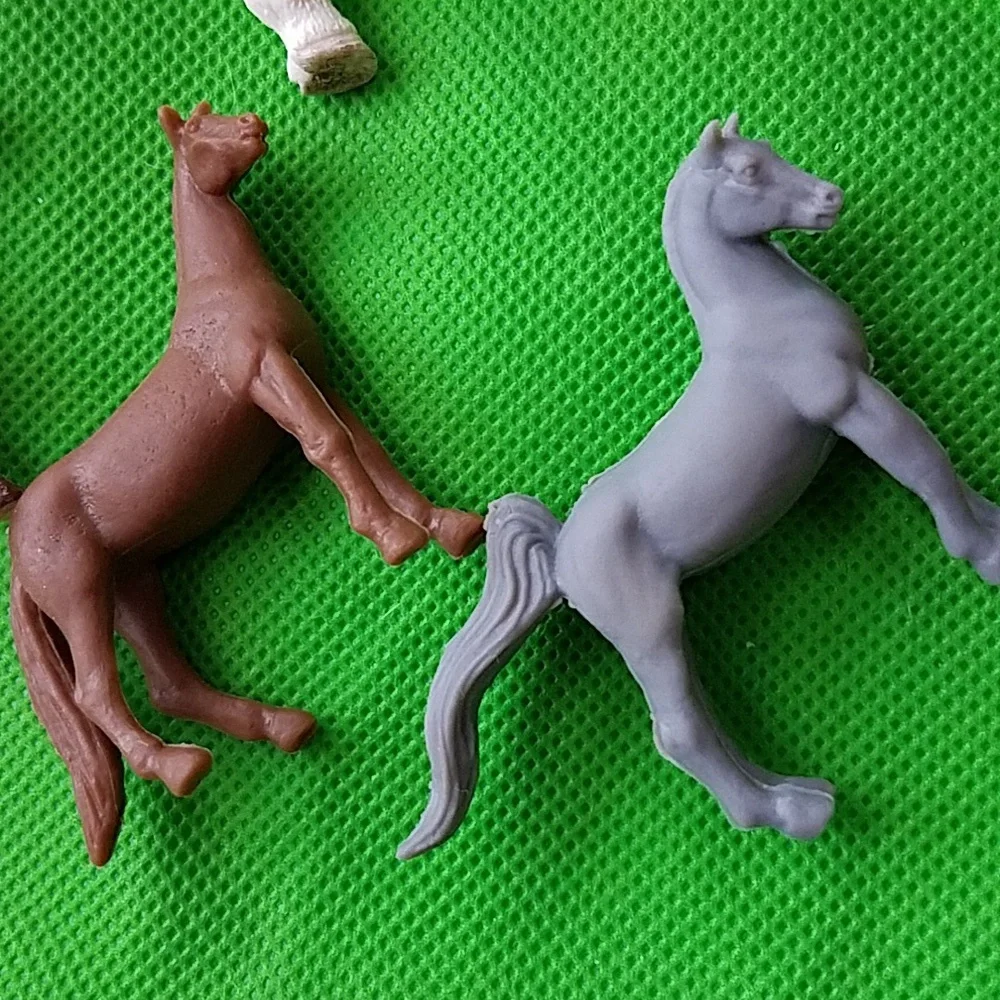 Assorted Horse Figurine Set - Black, Brown, Gray - Set Of 7. - Picture 7 of 10
